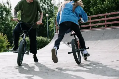 BMX racing fair play rules: 18-22 weekends guide