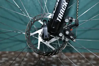 Bike brake types guide: Disc vs drum systems