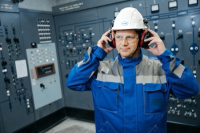 Helm tips voor optimale pasvorm tijdens technisch werk