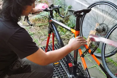 Wheel cleaning guide for optimal bicycle performance 1
