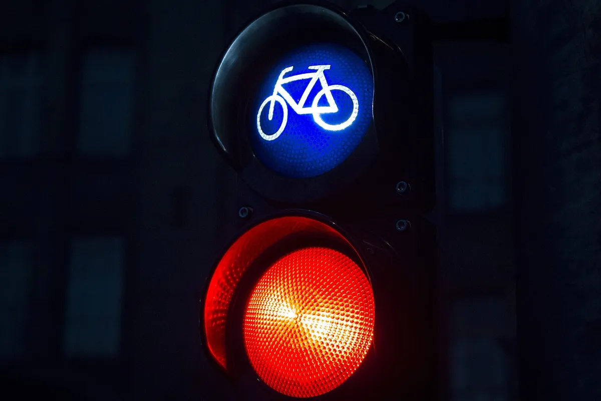 bicycle, traffic light, red, light signal, road traffic, rules of the road, traffic lights, bicycle traffic light, bicycle, bicycle, traffic light, traffic ligh